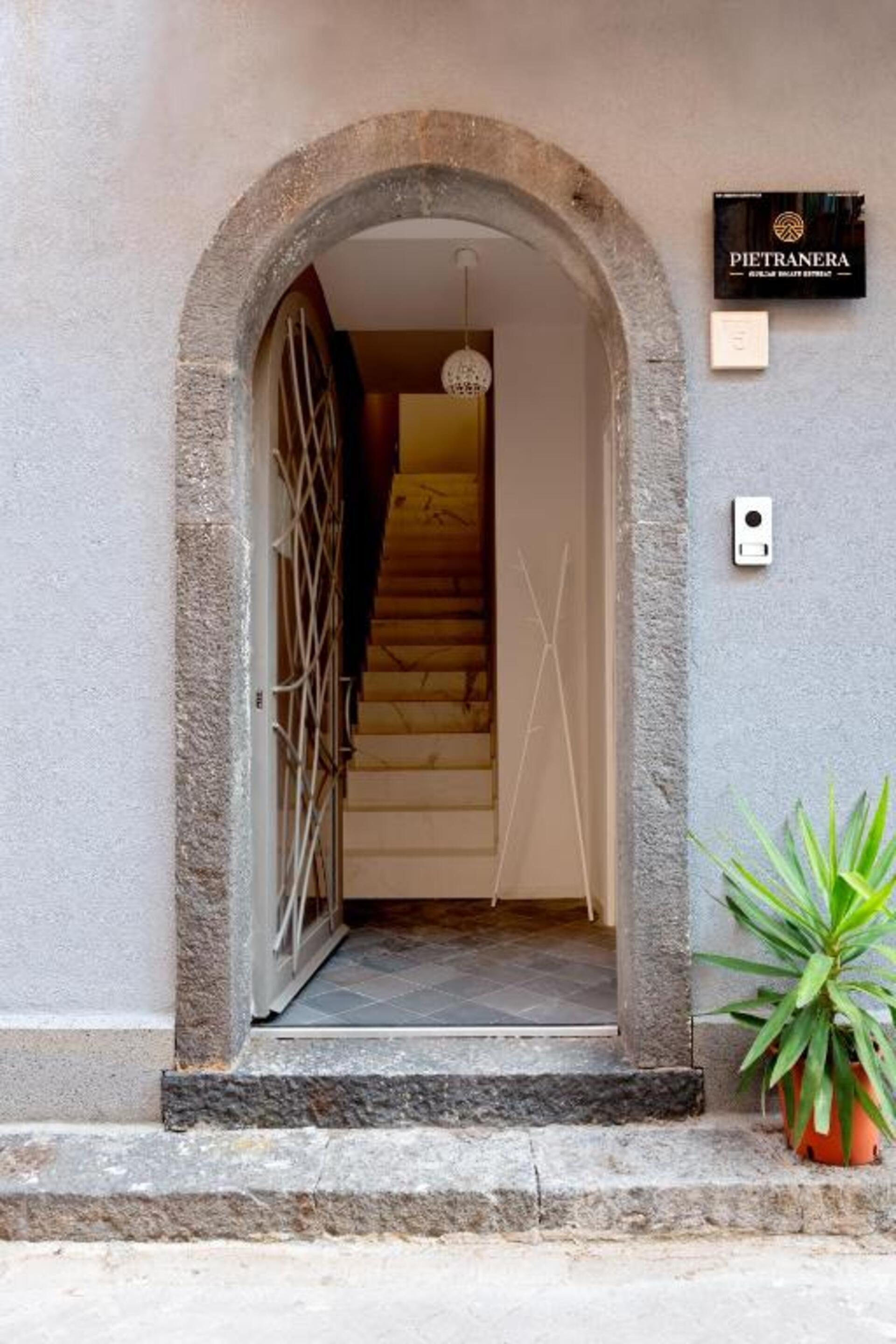 Pietra Nera — immagine 1